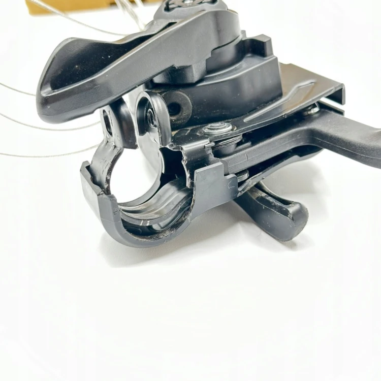 Klamkomanetka Shimano ST-EF41-7R tylna