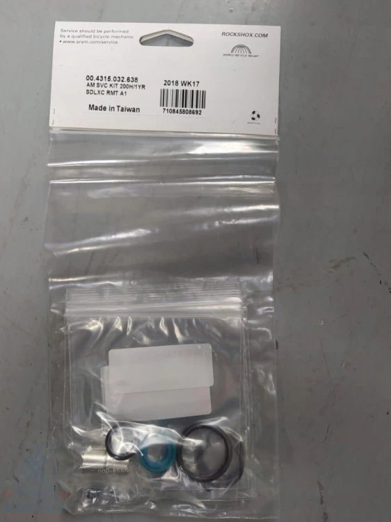 ROCKSHOX AM SVC KIT 200H/1YR SDLXC RMT A1