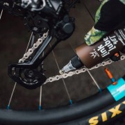 Oliwka do łańcucha PEATY'S LINKLUBE WET 120ml