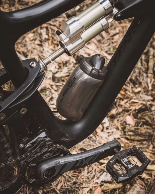 Bidon Fidlock 450 ml + Baza Bike czarny