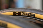 Opona szosowa ENVE SES Road Tire 700x25C Tan Wall Tubeless Ready
